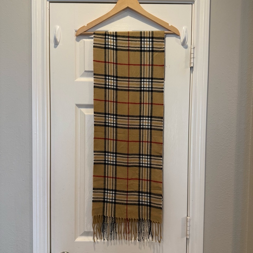 Nova Check Scarf 100% Cashmere Fringe Plaid Scotland Tan Black Red 66x12 Preppy
